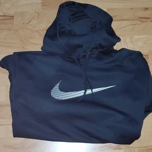 Nike hoodie NWOT Therma fit